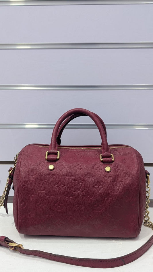 Louis Vuitton Speedy Bandouliere 25 - Monogram Empreinte
Bottega Veneta Intrecciato Messenger Bag