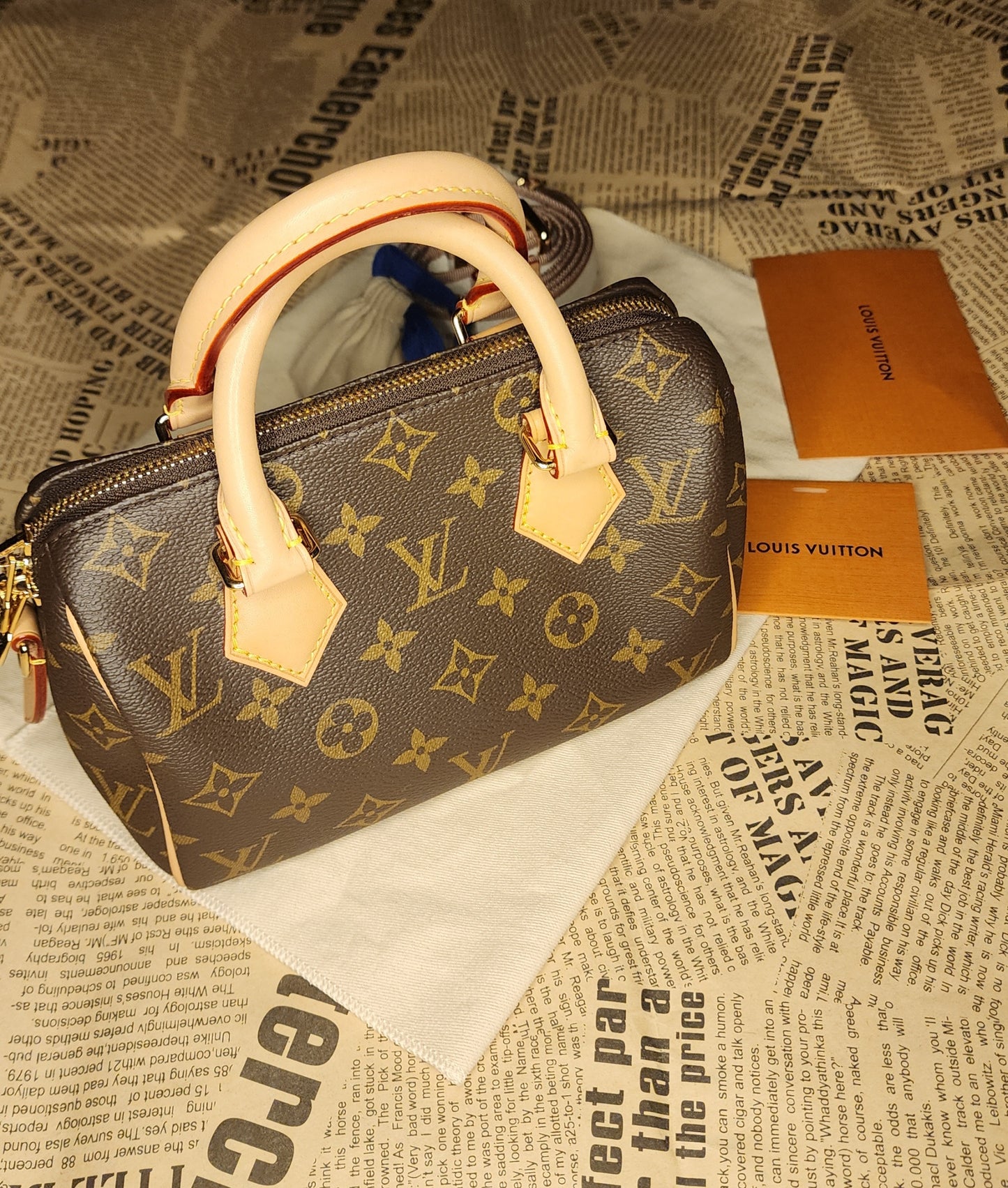 Louis Vuitton Speedy Bandouliere 20 Monogram Canvas Crossbody Handbag with Dust Bag & Strap