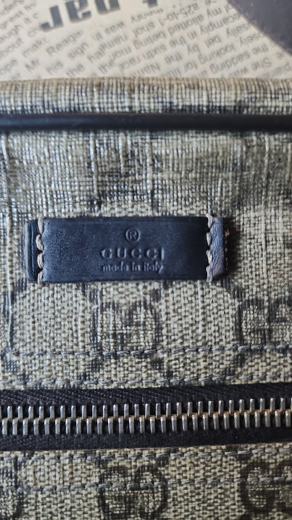 Gucci GG Supreme Canvas Shoulder Bag - Light Scuffs Pre_ Owned