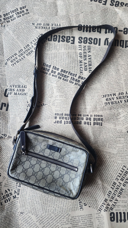 Gucci GG Supreme Canvas Shoulder Bag - Light Scuffs Pre_ Owned